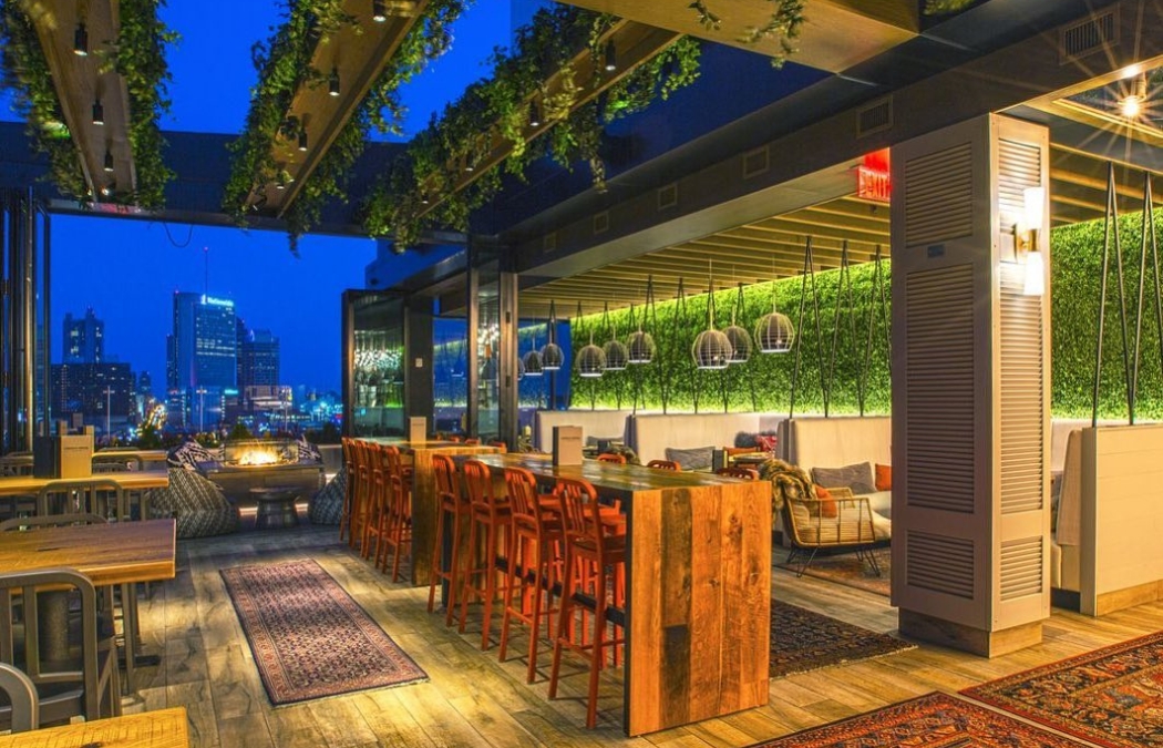 Guide to Restaurants & Bars Good For Girl’s Night Out