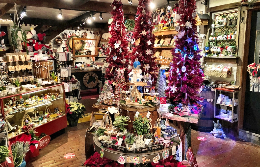 Where to Buy Adorable Holiday Decor Near Columbus