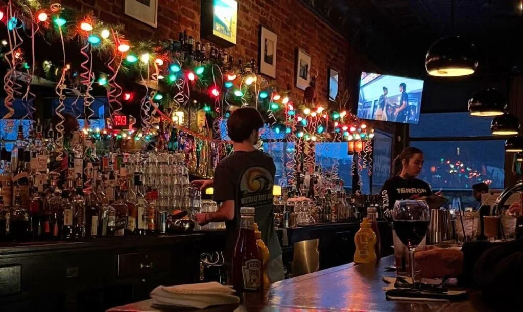 Bar tenders making drinks at Club 185 in German Village