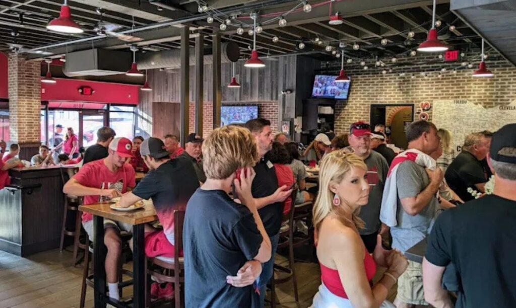 People at Adriatico's during an Ohio State game
