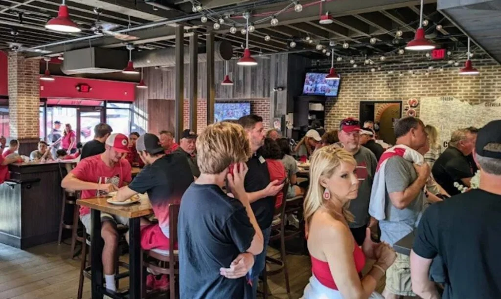 People at Adriatico's during an Ohio State game