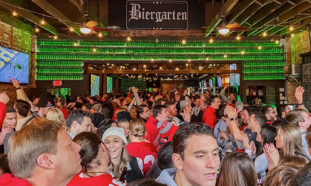 A crowded day at Short North Pint House.