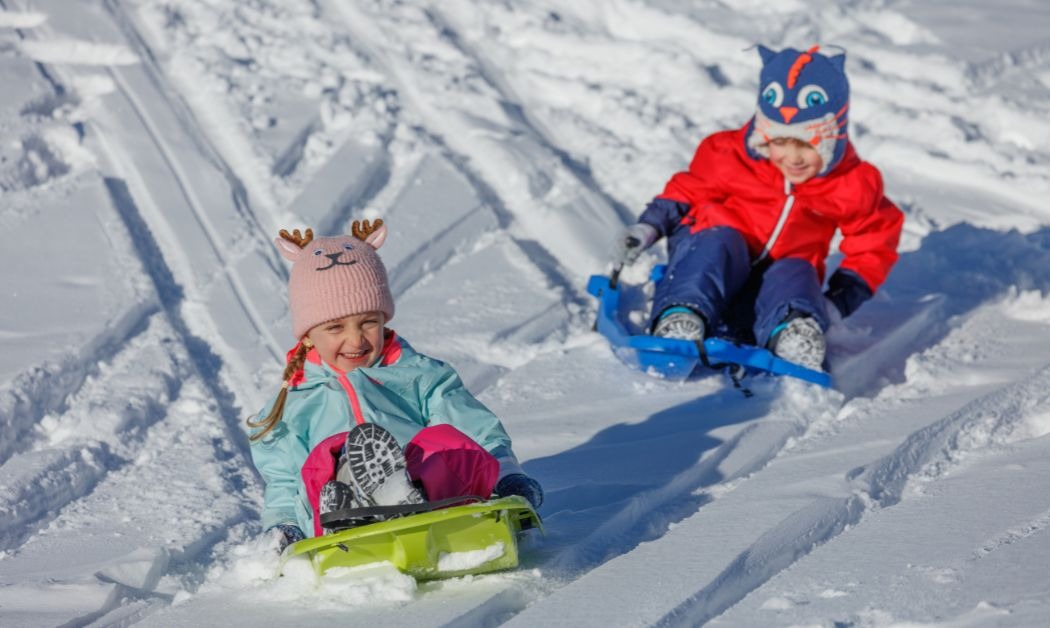 The Best Sledding Hills in and Around Columbus (For All Ages and Thrill Levels)